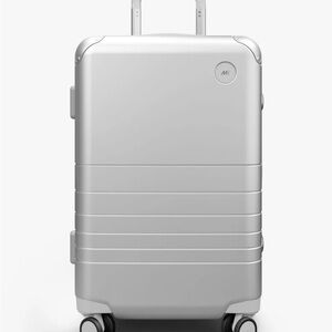 MONOS Hybrid Carry-On Plus